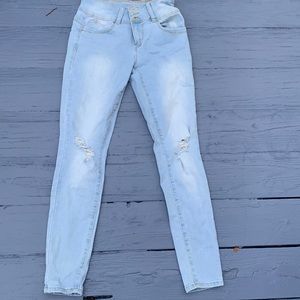 mid rise, never worn.